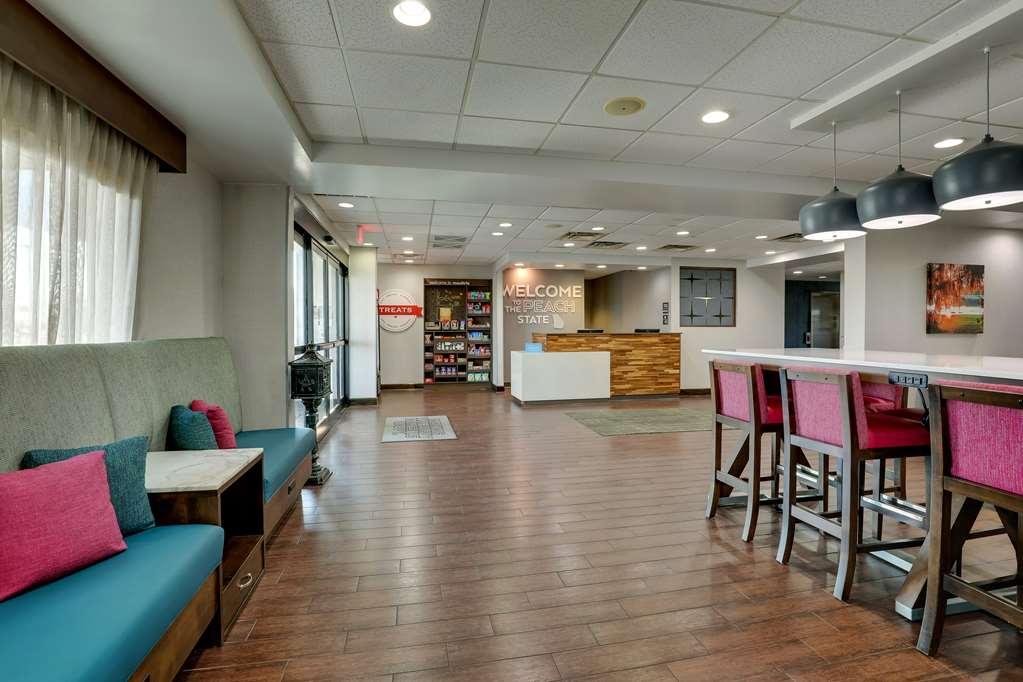 Hampton Inn Мълтри Интериор снимка