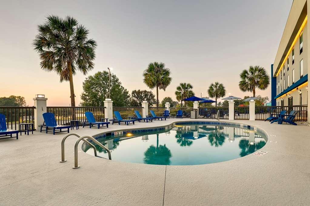 Hampton Inn Мълтри Съоръжения снимка